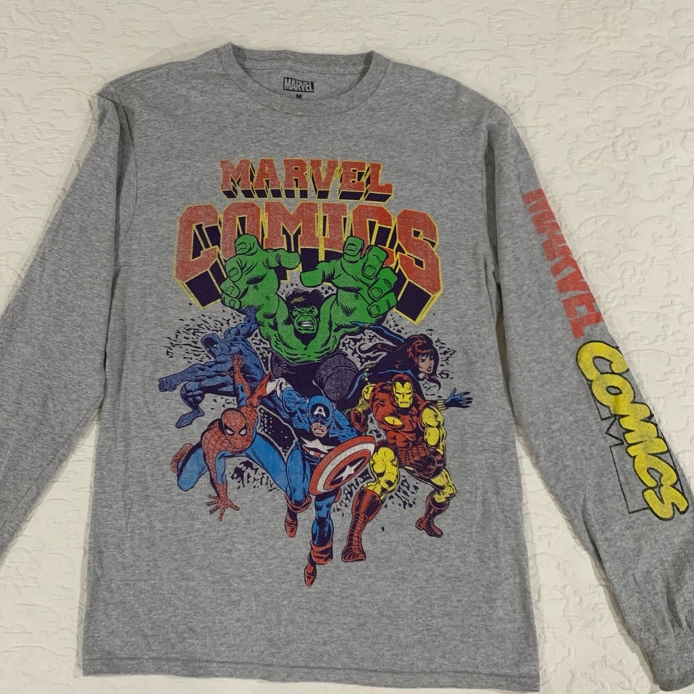 NWOT - Avengers long sleeve shirt
